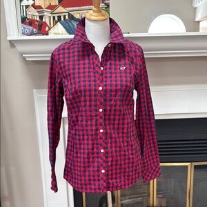 Vineyard Vines Red and Blue Checkered Button-Up Shirt. Size 6